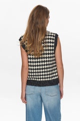 Nump Bila Vest - Caviar