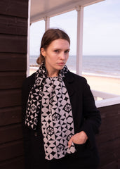Quinton & Chadwick - Halves Scarf Fine Knit in Driftwood