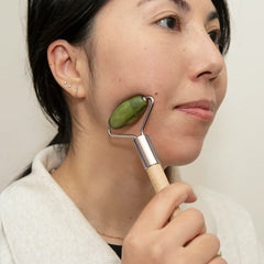 Kikkerland - Jade Roller with Pen