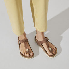 Birkenstock Gizeh Oiled Leather Sandals - Cognac