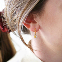 Lisa Angel - Daisy Charm Gold Earrings