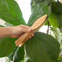 Kikkerland Bamboo Leaf Cleaning Tongs