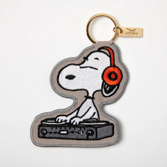 Magpie Gifts - Peanuts Key Charm DJ