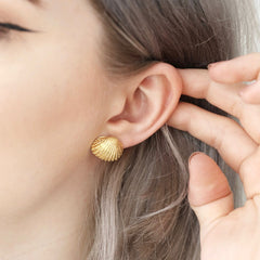 Lisa Angel Earring - Gold Shell